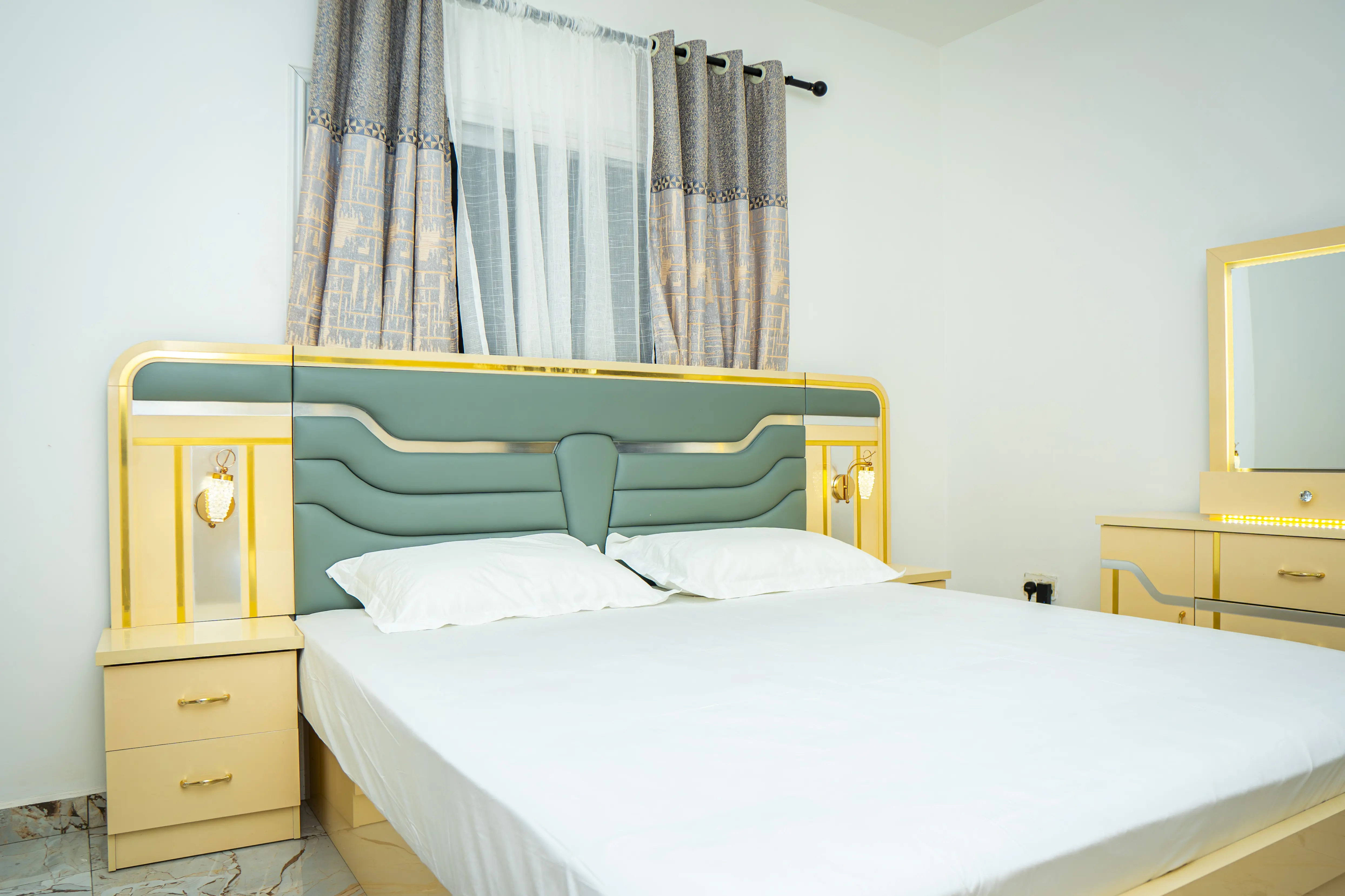 Diamond Edge Apartments431 (Copy).webp