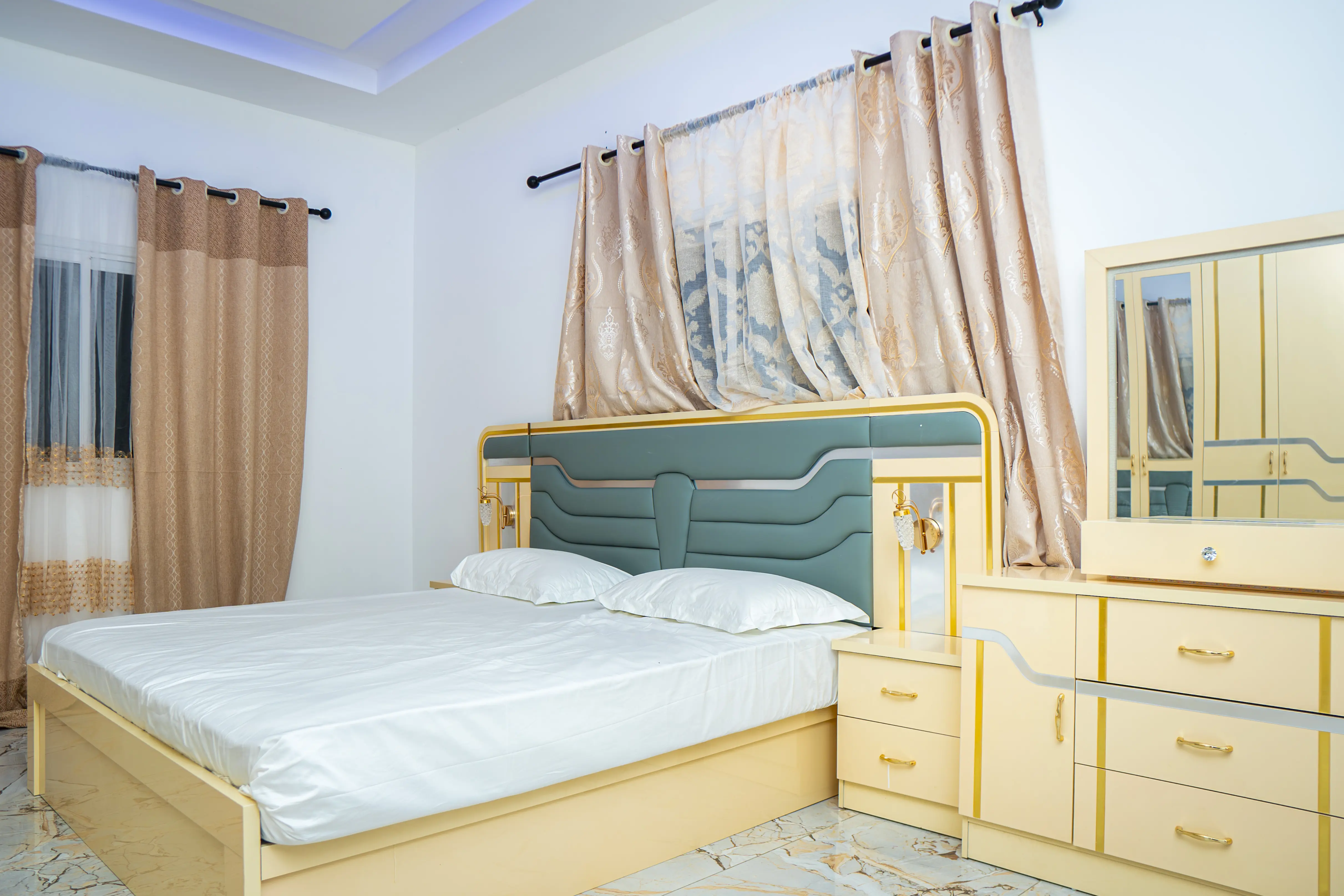 Diamond Edge Apartments311 (Copy).webp