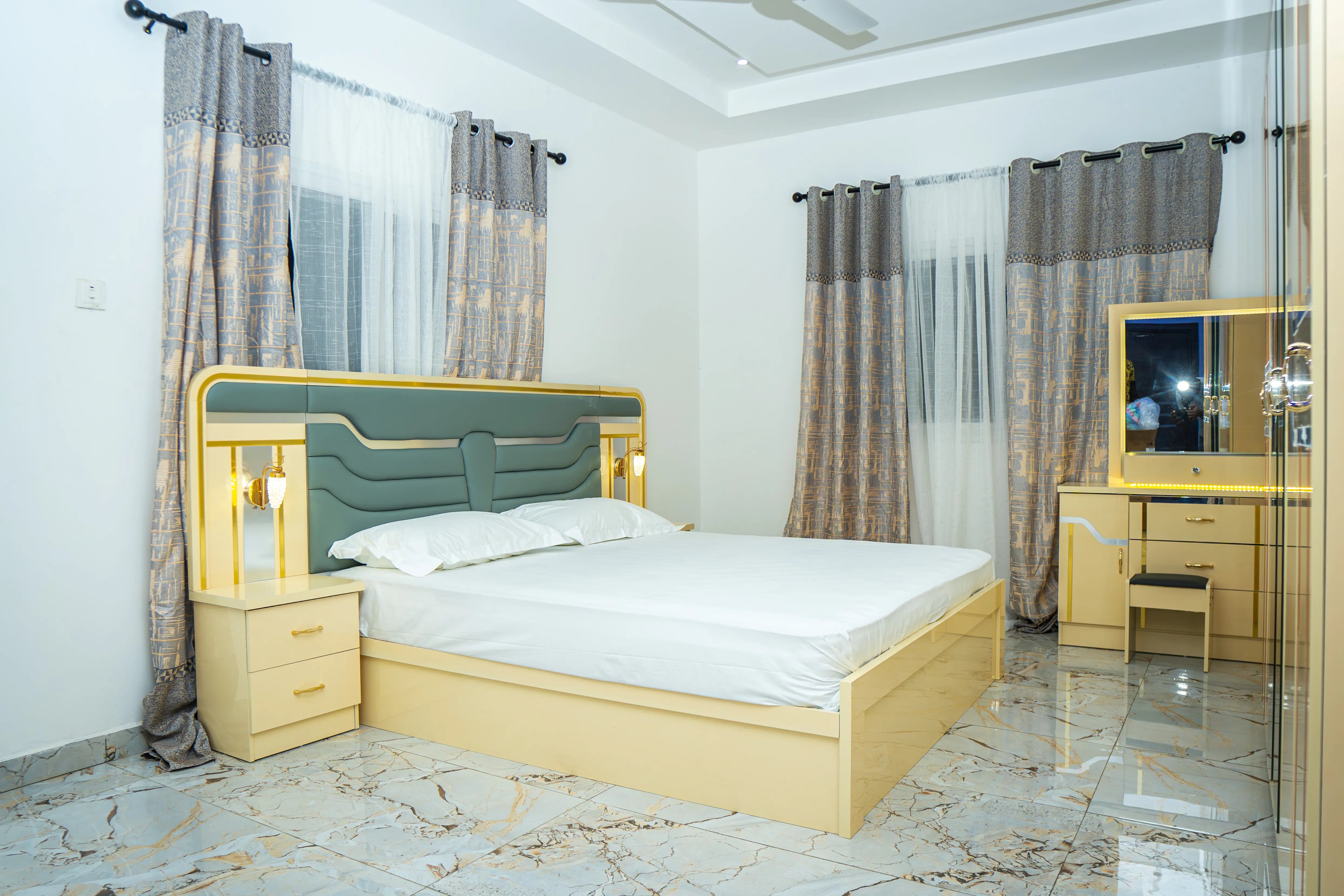 Diamond Edge Apartments461 (Copy).webp