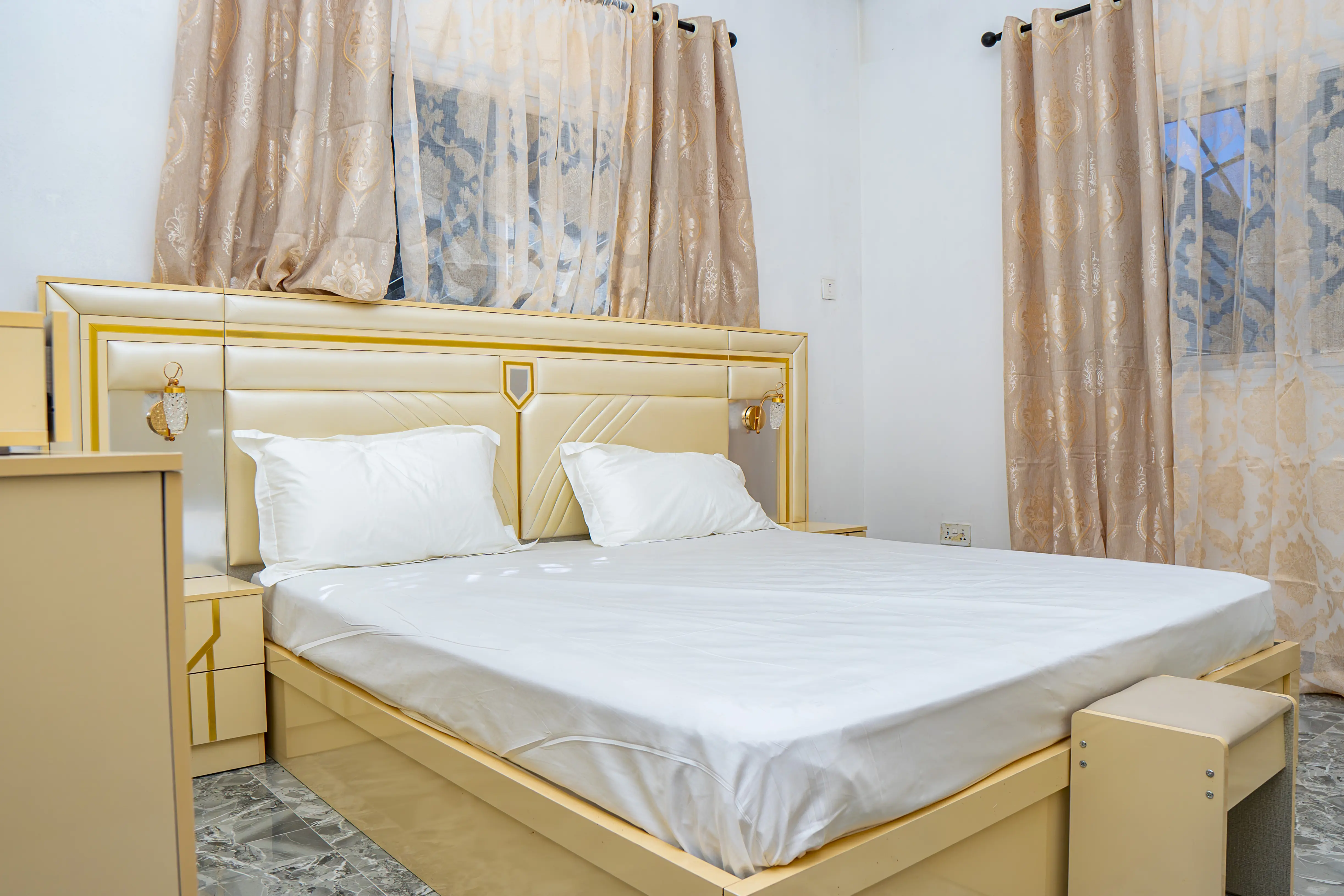 Diamond Edge Apartments821 (Copy).webp