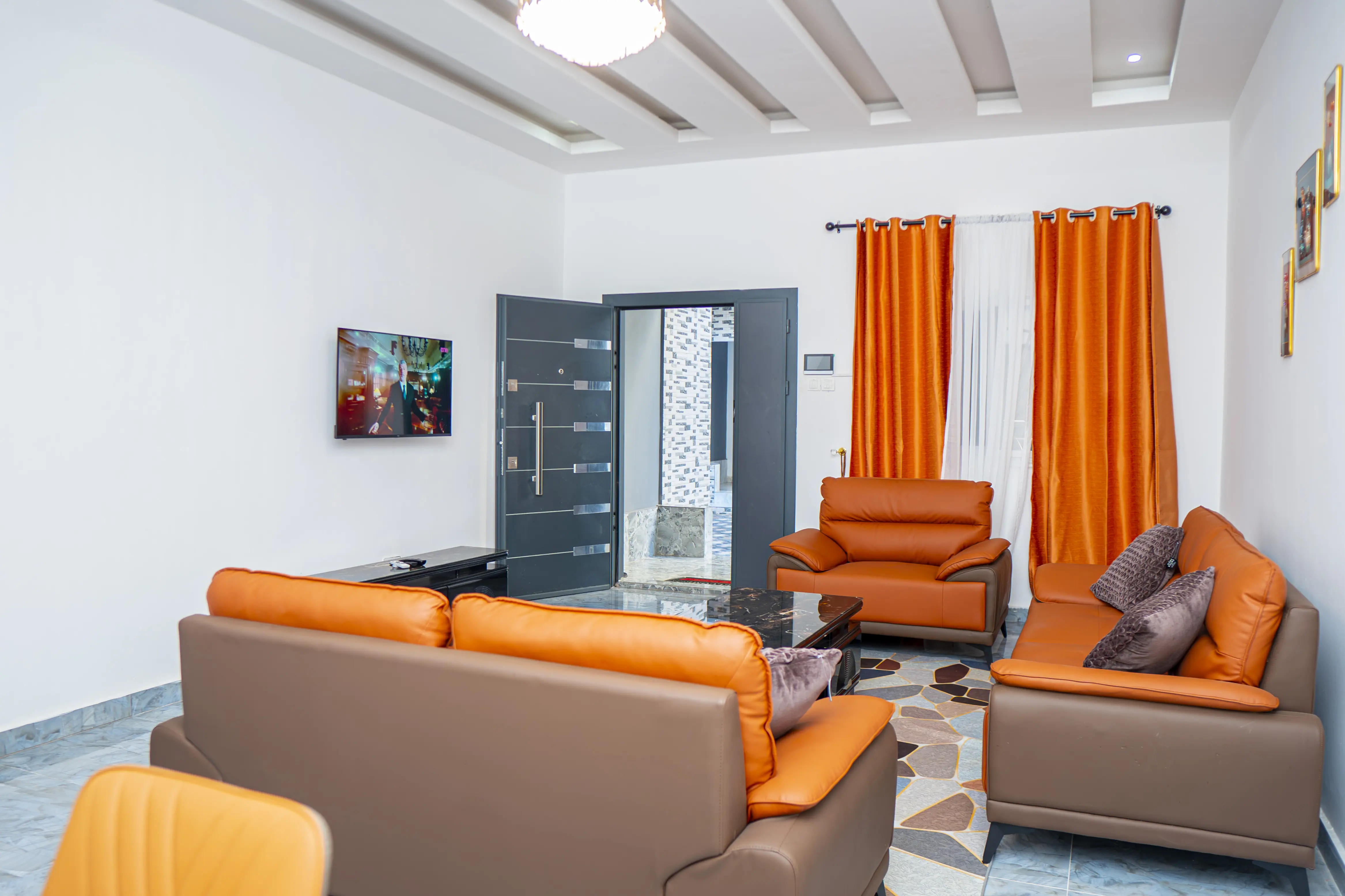Diamond Edge Apartments101 (Copy).webp